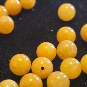 YELLOW JADE GEMSTONE BEADS